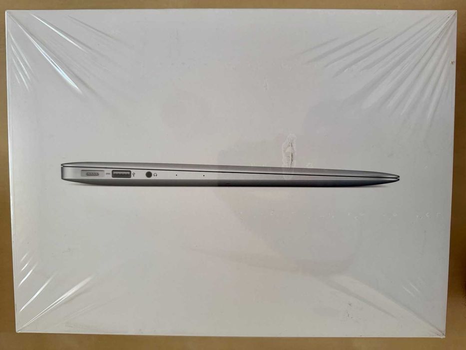 Продавам Mac Book Air