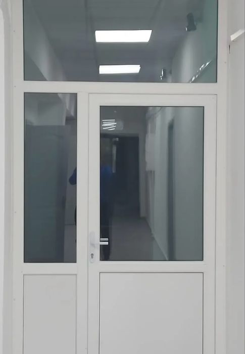 Пластиковые двери