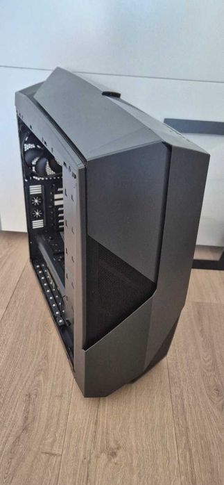 NZXT ROG Noctis 450