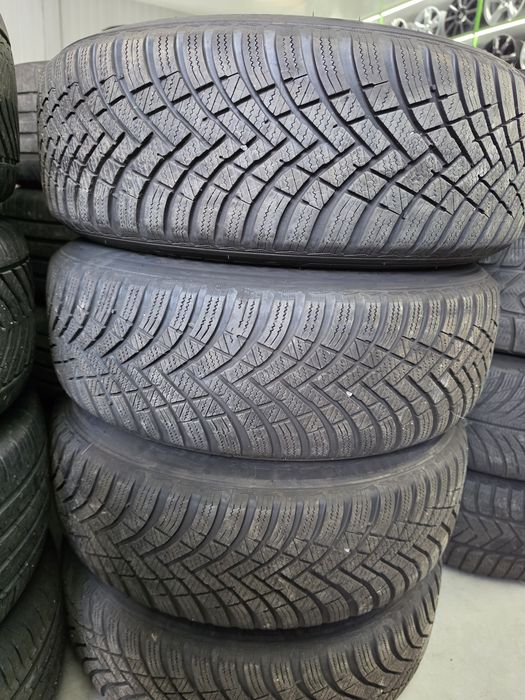 4 бр зимни 205/60/16 Hankook дот 25г
