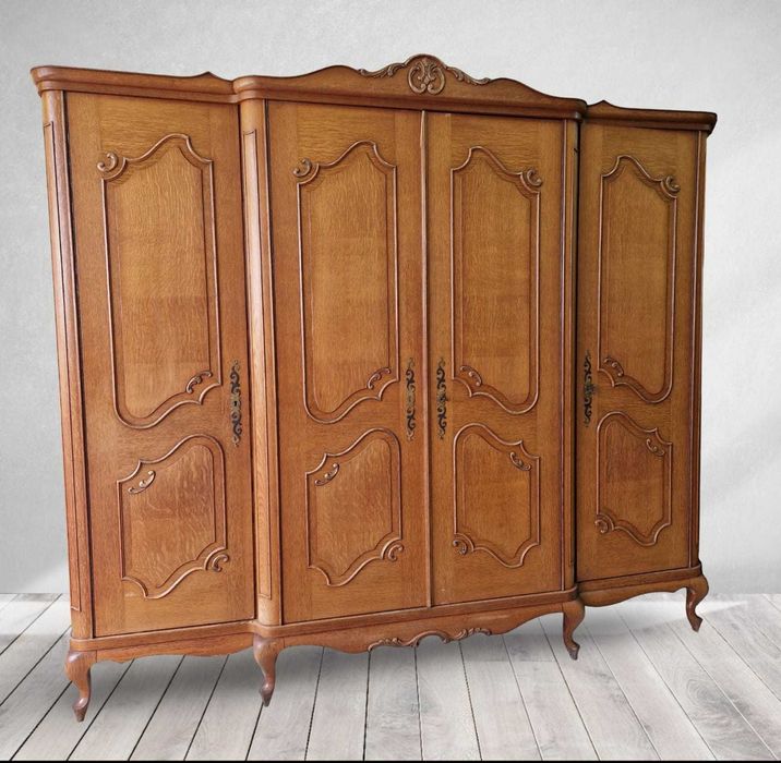 Комплект спалня масив с два броя нощни шкафчета