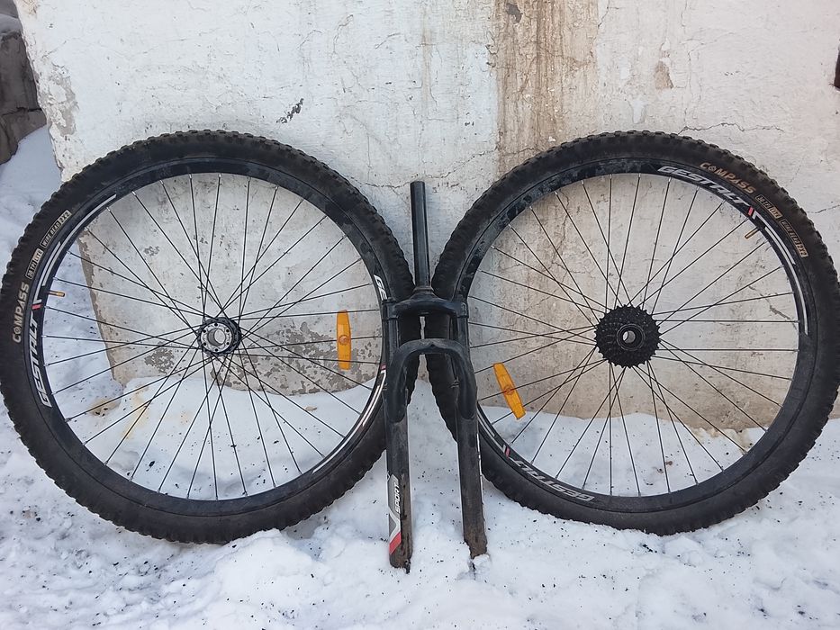 Продам колеса и вилку