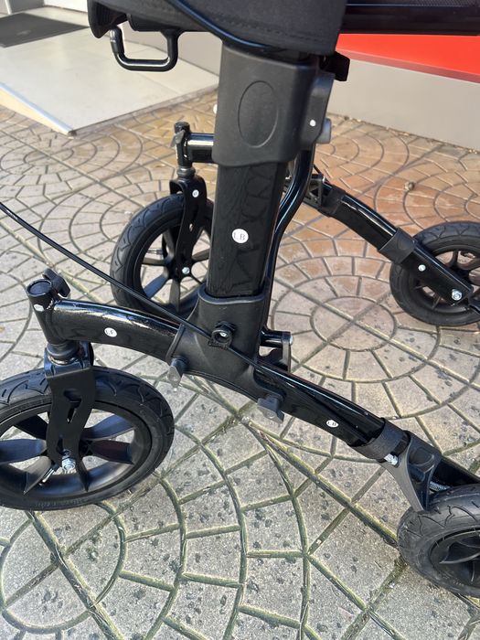 Ролатор - проходилка  / чисто нов /