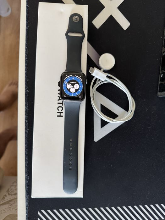 Смарт часы Apple watch se 44 мм