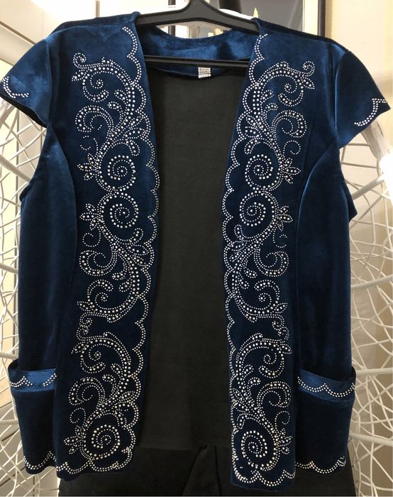 Продам Жилеты (восточный стиль)