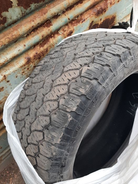 Продам шины 2 штуки