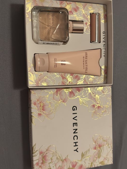 Set Givenchy Irresistible original 50 ml + loțiune + ruj, cadou