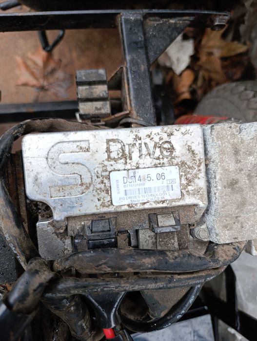 Електрическа инвалидна количка за части