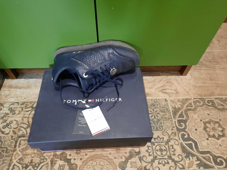 Обувки от естествена кожа Tommy Hilffiger и Aquamarine