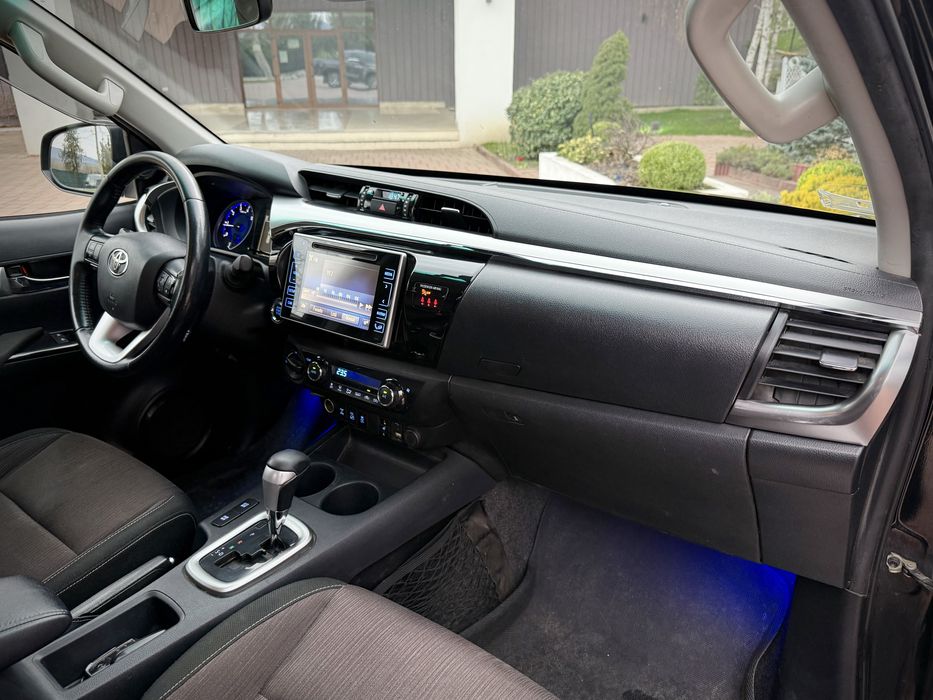 Toyota Hilux Invincible An 2018 Cutie Automata Full Option! TVA Deductibil! Garantie