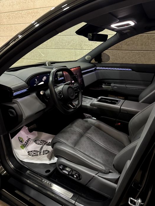 Zeekr 7x 605 km Kraska Toza