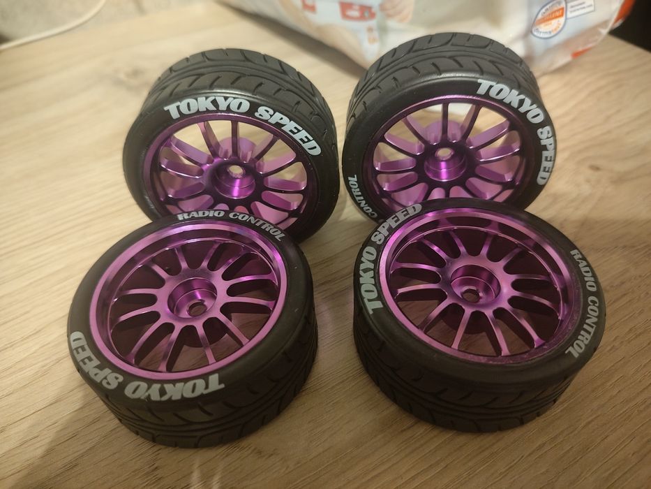 Рц/rc алуминиеви джанти с гуми за радиоуправляема количка