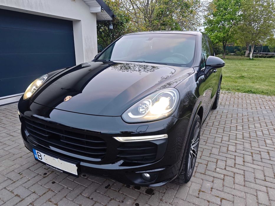 PORSCHE Cayenne 2017