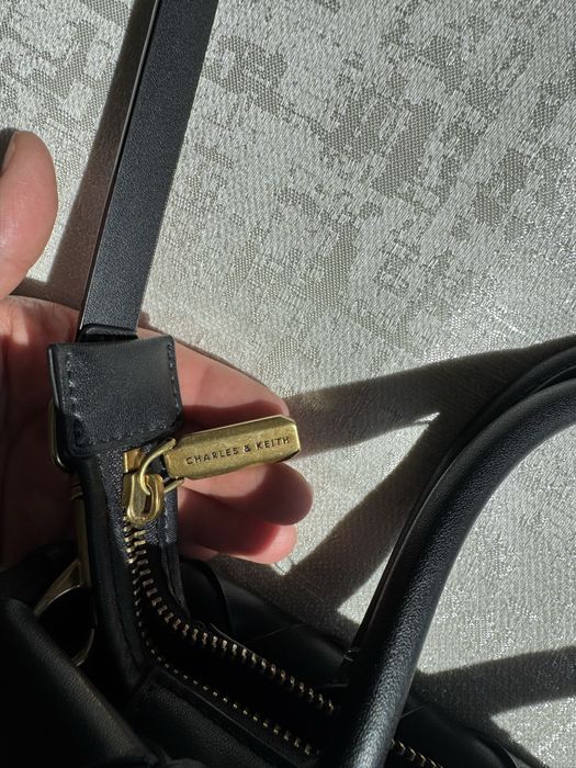 Сумка Charles & keith