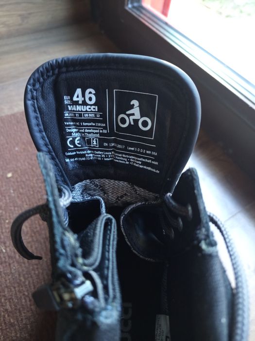 Боти Ванучи Италия 46