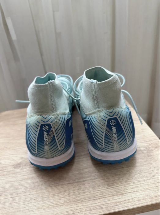 Ghete de fotbal nike