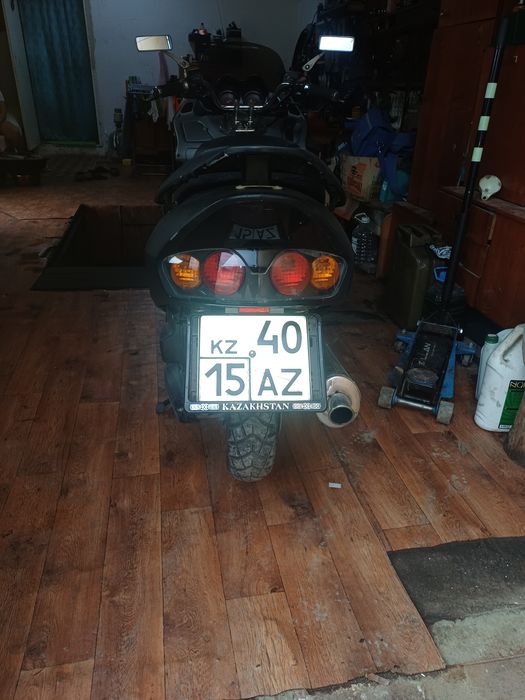 Макси скутер Хонда