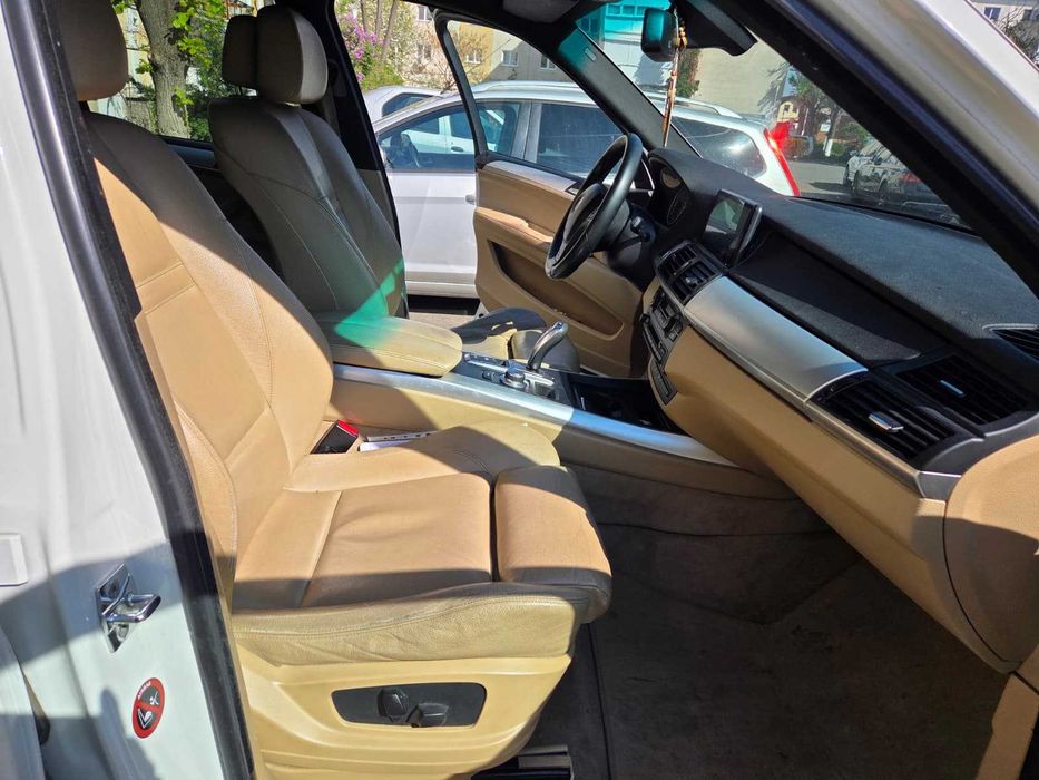 Proprietar unic vand SUV BMW x5m