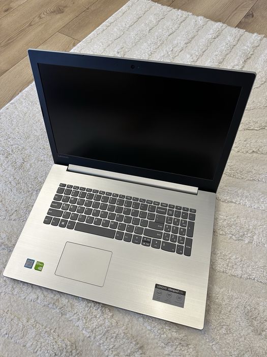 Lenovo de vanzare