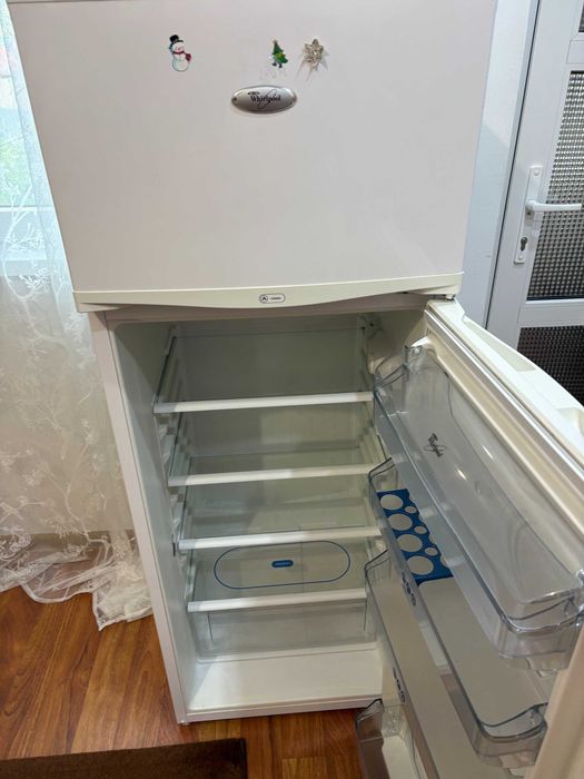 Frigider cu doua usi Whirlpool , 206 l, H 143 cm, Clasa E, alb