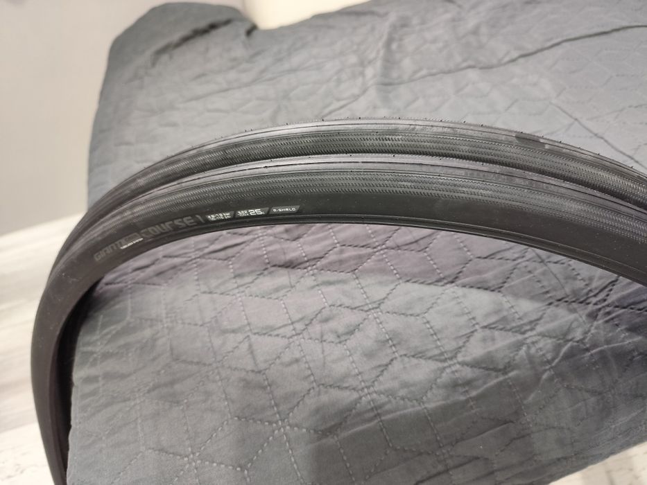 Гума външна 700-25C GIANT GAVIA COURSE 1 Tubeless Ready безкамерна