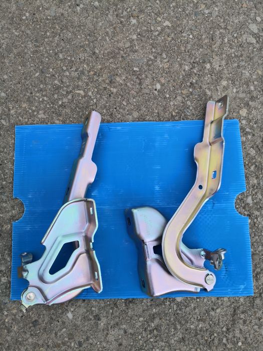 Balama capota 654004053r  Sandero III, Logan III 2021 - 2023