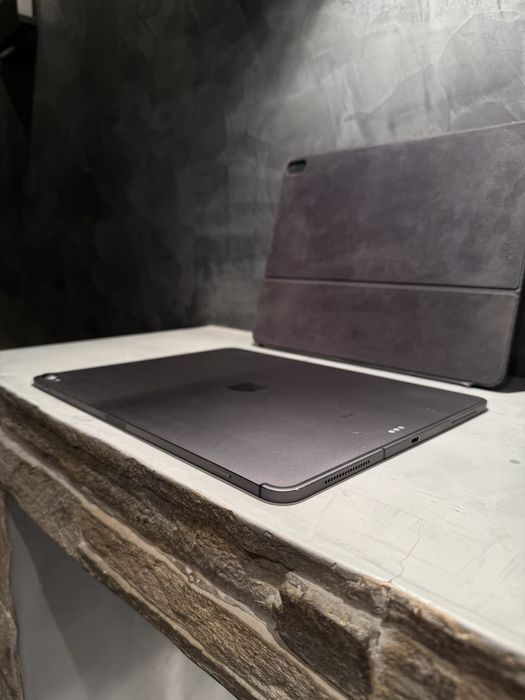 Ipad Pro 12.9" 512 GB Cellular; Wi-Fi + Smart Keyboard Folio