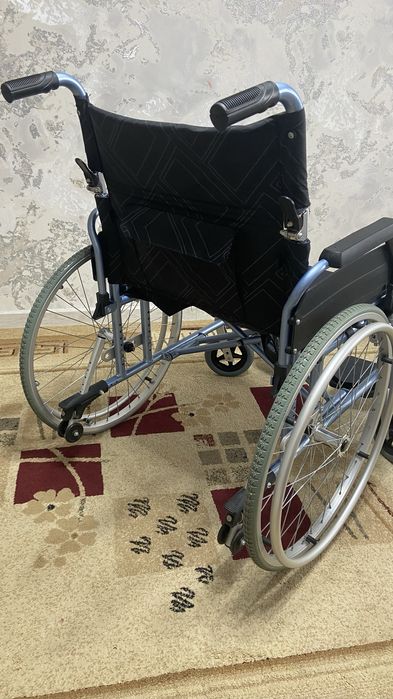 Продам инвалидный коляску
