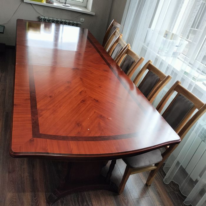 Стол красное дерево