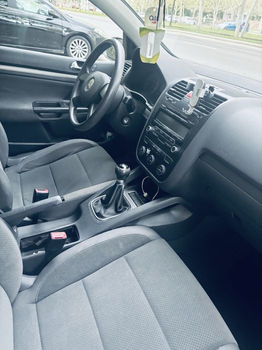 Volkswagen Golf 5 benzina 1.4