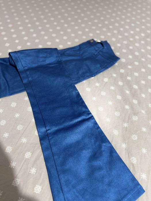 Pantaloni piele  evazati  albastru metalic