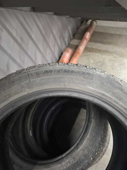 Продам шины на 17