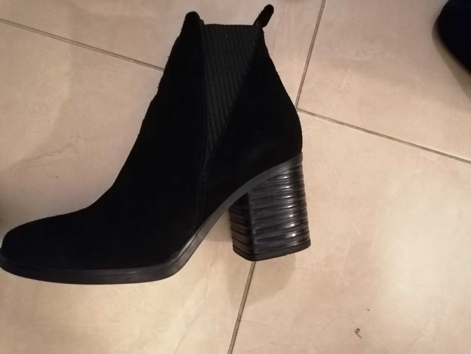 Ghete dama piele întoarsă