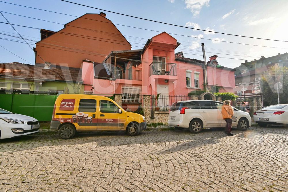 Двуетажна къща в ж.к. Надежда 2