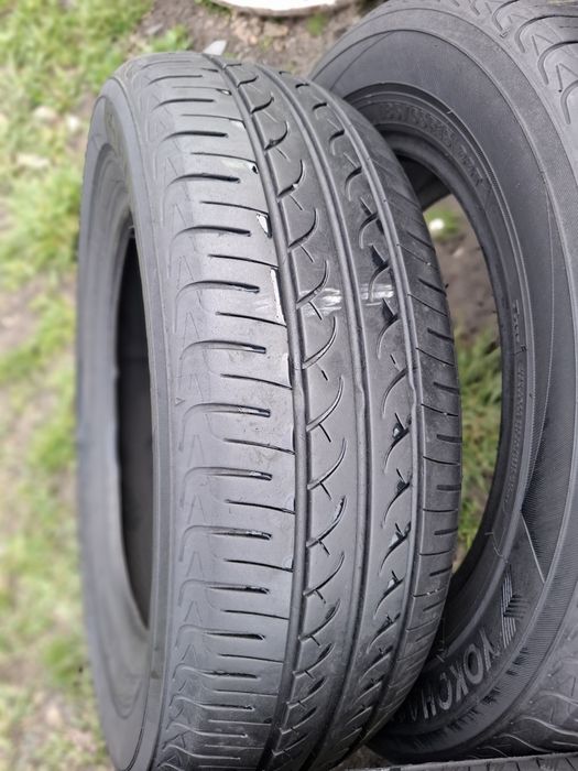 Vand 2 sau 4 anvelope 185 65 15 continetnal vara 2 yokohama