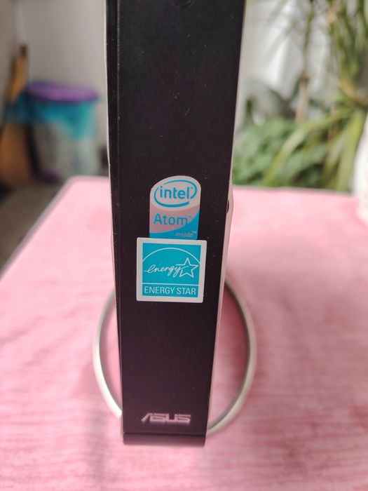 Мини компютър Asus EeeBox