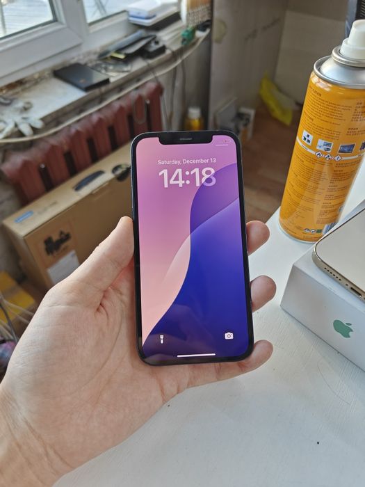 iPhone 12 64гб продам