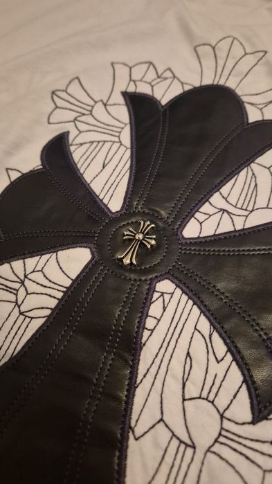 Tricou Chrome Hearts alb din piele cu elemente metalice