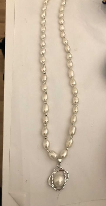 Colier cu perle albe de cultura de 6-8 mm,pandant cu perla si argint