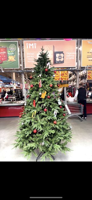 В продаже ёлка Новогодняя