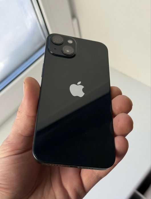 Продам Айфон 13 в