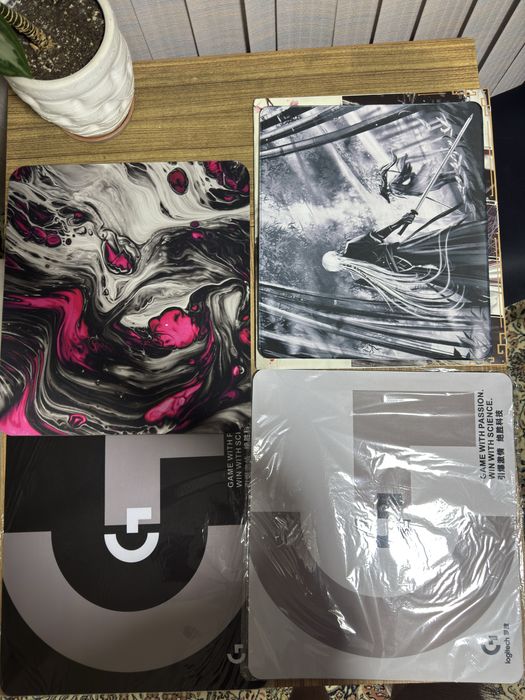 Продам игровые коврки Logitech