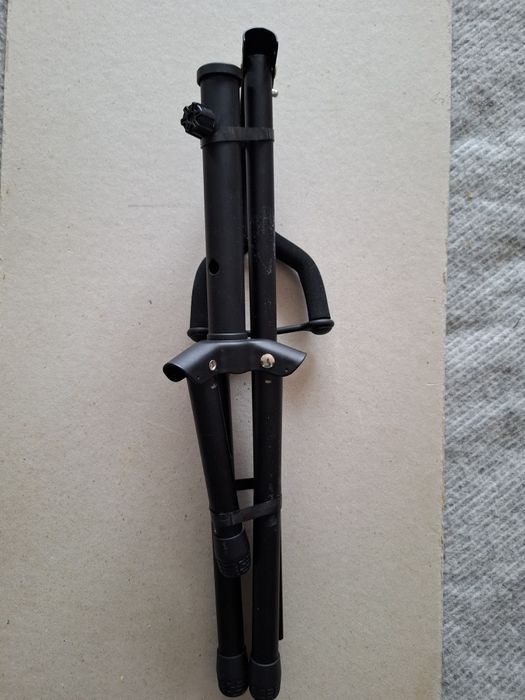 Stativ / trepied chitara