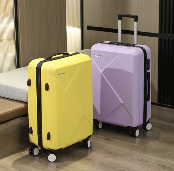 Нови ! Куфари с колелца