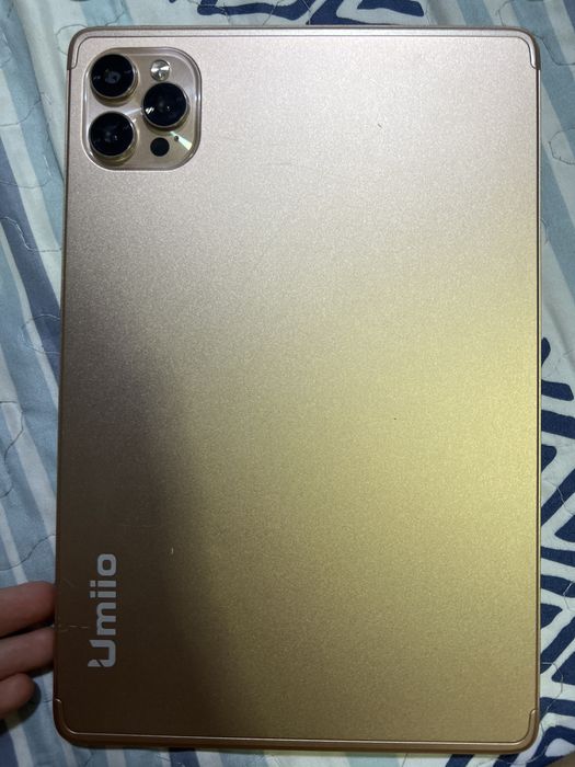 Планшет китайски umiio