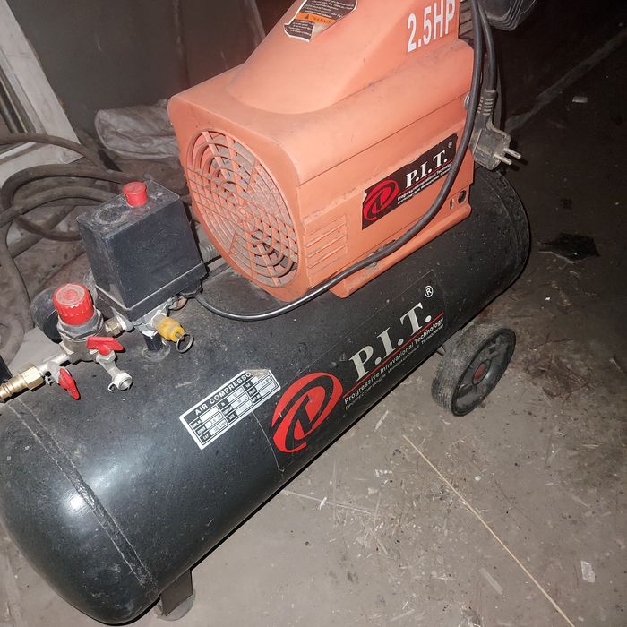 Продам воздушный компрессор