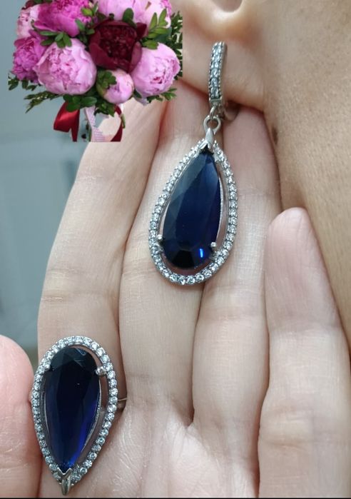 Разные серебряные изделия, кольца, наборы