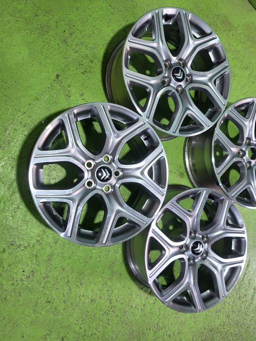 18 5x114.3 Mitsubishi Citroen Peugeot лети джанти 5х114.3