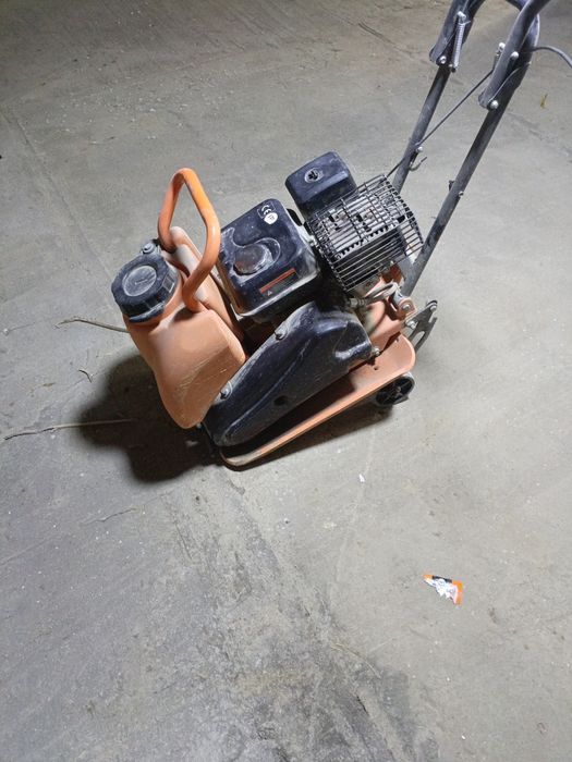 Трамбовка вибратор