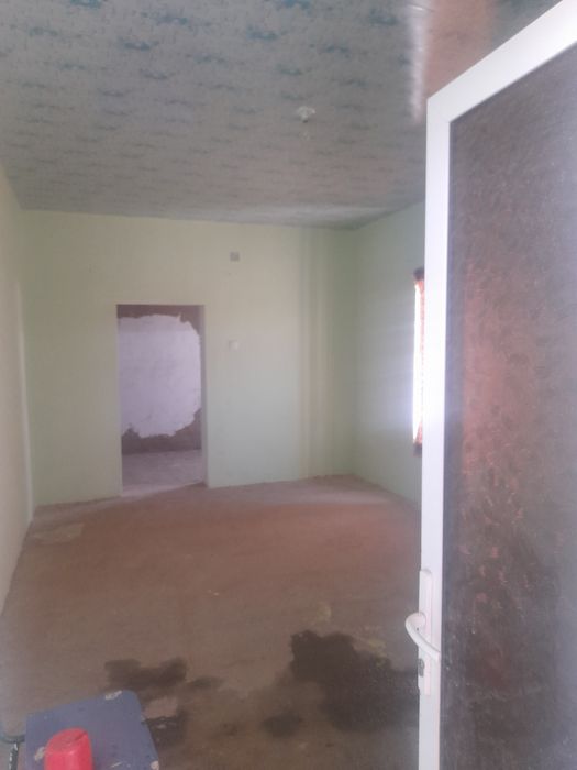 Xovli sotiladi  6 sotiqli